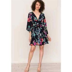 Yumi Kim Flower Child Sweet Sunshine
Silk Mini Dress - Small - EUC